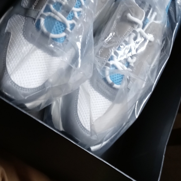 Dior shoes - Picture 4 of 5